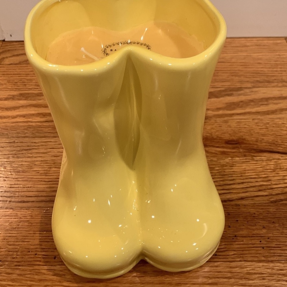 New Rae Dunn April Showers Candle - Picture 3 of 3